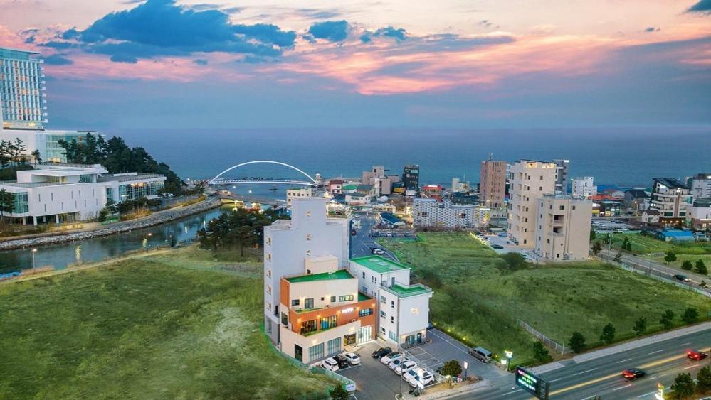 Gangneung Gangmun Stay New Ngoại thất bức ảnh